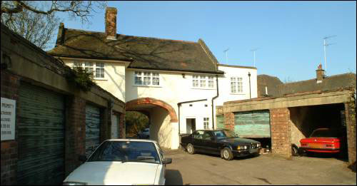 Denman Drive garages a